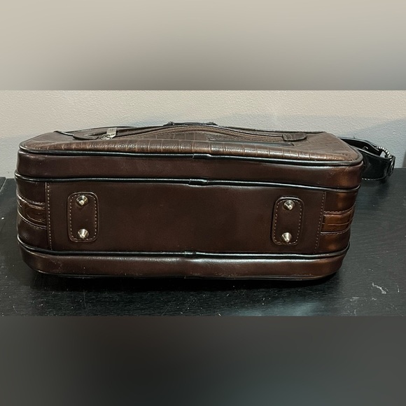 MC Marc Chantal Brown Faux Alligator Women’s Purse - Picture 10 of 14